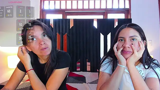 Sofy and Mia online show from October 2025 12:30:01 PM