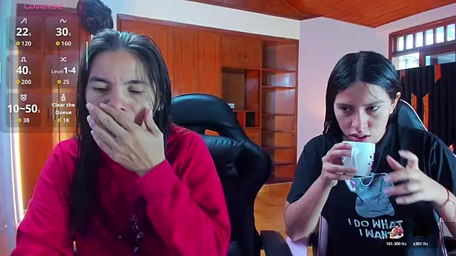 Sofy and Mia online show from January 2026 01:16:01 PM