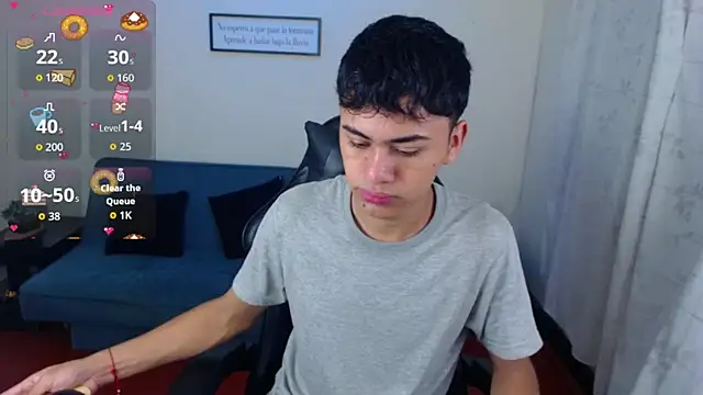 Snapshot of Alancum7 chatting on January 2026 01:04:02 PM Alancum7 online show from January 2026 01:04:02 PM