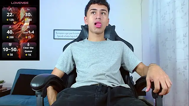 Snapshot of Alancum7 chatting on January 2026 12:53:02 PM Alancum7 online show from January 2026 12:53:02 PM