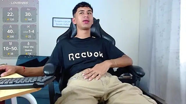 Snapshot of Alancum7 chatting on February 2026 12:59:02 PM Alancum7 online show from February 2026 12:59:02 PM