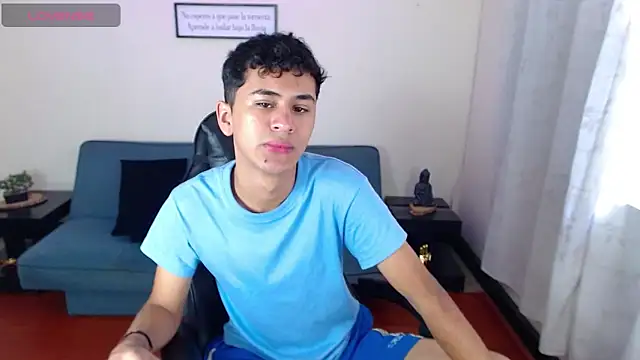 Snapshot of Alancum7 chatting on March 2026 01:04:02 PM Alancum7 online show from March 2026 01:04:02 PM