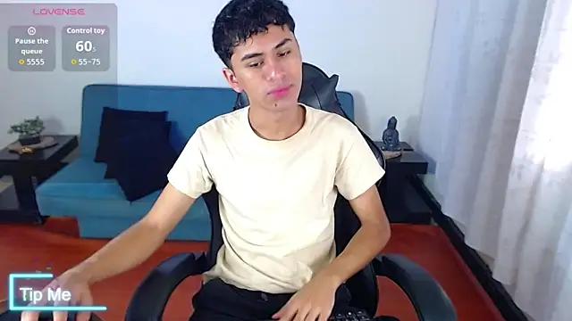 Snapshot of Alancum7 chatting on March 2026 01:00:01 PM Alancum7 online show from March 2026 01:00:01 PM