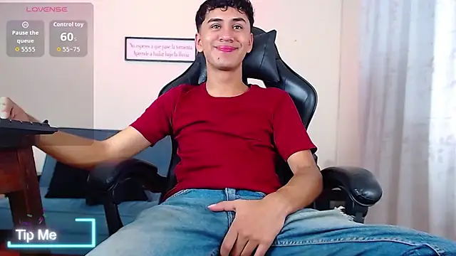 Snapshot of Alancum7 chatting on March 2026 01:00:02 PM Alancum7 online show from March 2026 01:00:02 PM