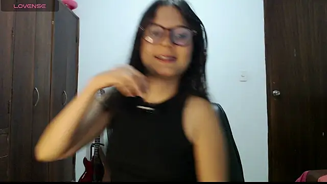 CarlaLorez online show from May 2026 11:54:01 PM