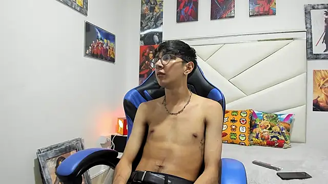 TWINK JOSS online show from October 2025 08:00:02 PM