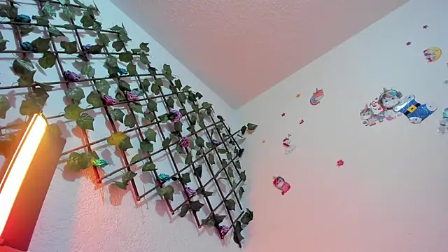 Lilith salvatoree online show from October 2025 01:45:01 PM