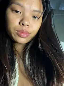 hello-cute online show from November 2025 01:52:02 AM