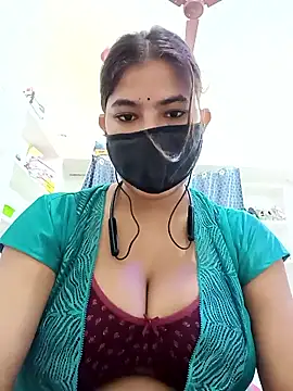 Snapshot of Hot_radhaji chatting on April 2026 01:58:02 AM Hot radhaji online show from April 2026 01:58:02 AM