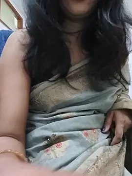 Snapshot of Janu-hasena chatting on June 2026 05:07:01 AM Janu-hasena online show from June 2026 05:07:01 AM