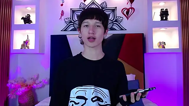 Emo Boy  online show from February 2026 08:05:01 PM