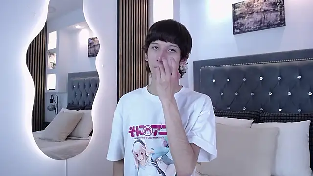 Emo Boy  online show from March 2026 08:37:02 PM