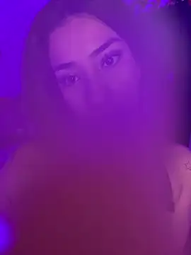 Kiim Owens online show from November 2025 07:13:02 PM