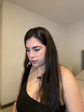 Isabella LaRue online show from March 2026 11:27:01 AM