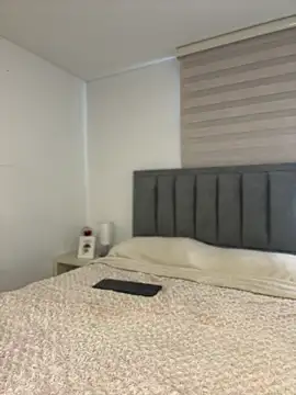 Isabella LaRue online show from April 2026 01:49:02 PM