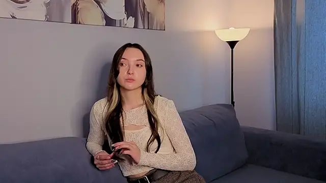 SylviaHamilton online show from October 2025 11:31:01 AM