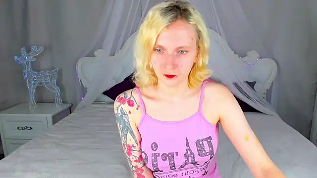 LikiLips online show from April 2026 01:07:01 AM