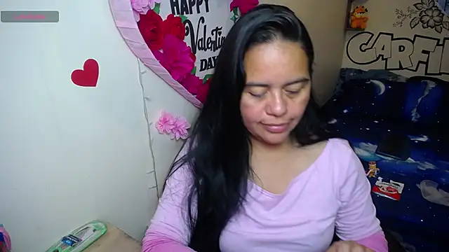 Miss  kendra  online show from April 2026 12:40:01 PM