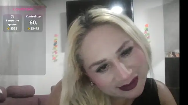 Snapshot of IvanaBliss chatting on January 2026 04:38:02 AM IvanaBliss online show from January 2026 04:38:02 AM