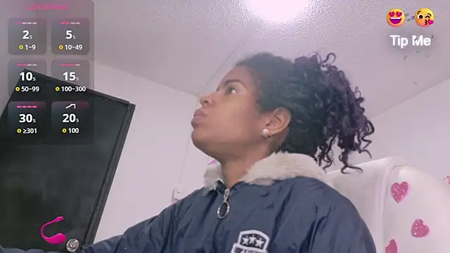 thianahorny online show from March 2026 01:37:01 PM