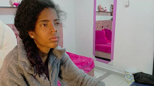 thianahorny online show from April 2026 01:00:02 PM