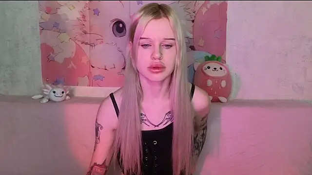 Snapshot of HoneyGold_ chatting on December 2025 04:08:01 AM HoneyGold online show from December 2025 04:08:01 AM