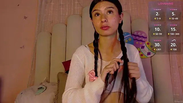 Snapshot of SweetRenata_ chatting on June 2026 11:58:02 AM SweetRenata online show from June 2026 11:58:02 AM
