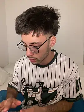 Maryanit online show from November 2025 09:58:01 PM