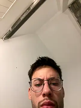 Maryanit online show from November 2025 12:31:02 AM