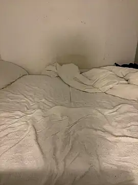 Maryanit online show from November 2025 01:11:01 AM