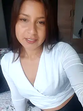 hotlina22 online show from November 2025 08:27:02 PM