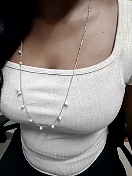 Tamilmallu-duskygirl03 online show from March 2026 01:40:02 PM