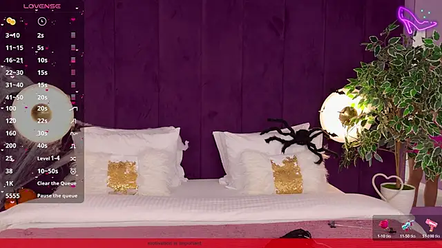 ClaireMathis online show from October 2025 02:46:01 PM