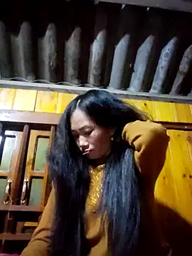 gio-thu online show from November 2025 12:04:01 PM