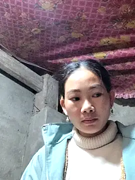 gio-thu online show from March 2026 04:27:01 AM