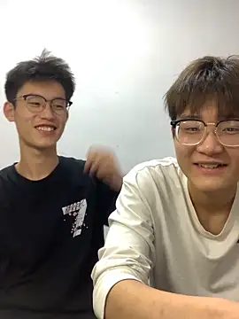 KK-cuteboy online show from October 2025 12:36:02 PM