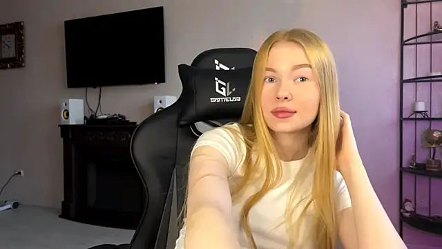 RaguelNicksons online show from November 2025 04:25:02 AM