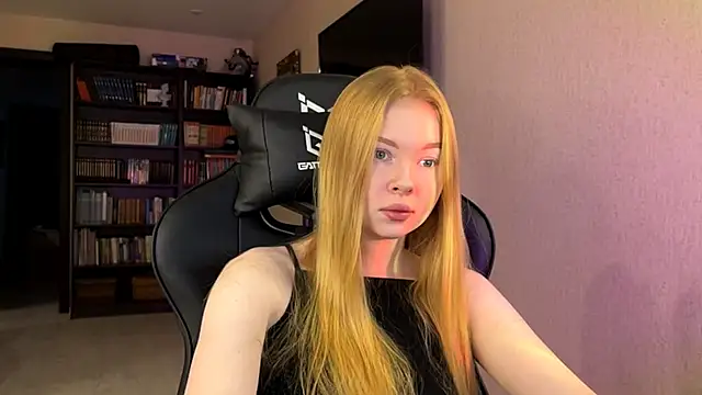 RaguelNicksons online show from November 2025 04:12:02 AM