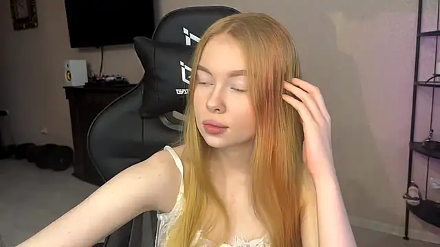 RaguelNicksons online show from December 2025 05:37:02 AM