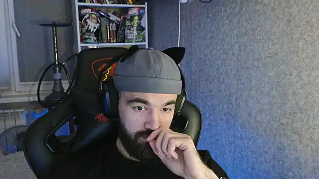 Nik Namee online show from December 2025 05:51:02 PM