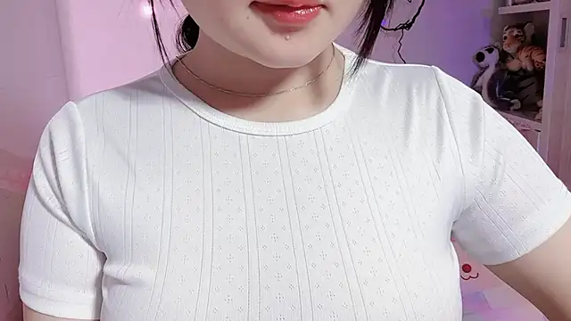 Snapshot of BeChinh_Lee chatting on July 2026 05:53:01 AM BeChinh Lee online show from July 2026 05:53:01 AM