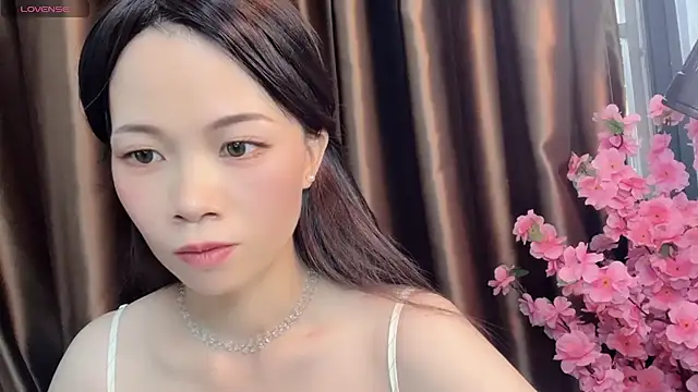 Snapshot of Lynnalltop-165-KeKe chatting on October 2025 07:42:02 AM Lynnalltop-165-KeKe online show from October 2025 07:42:02 AM