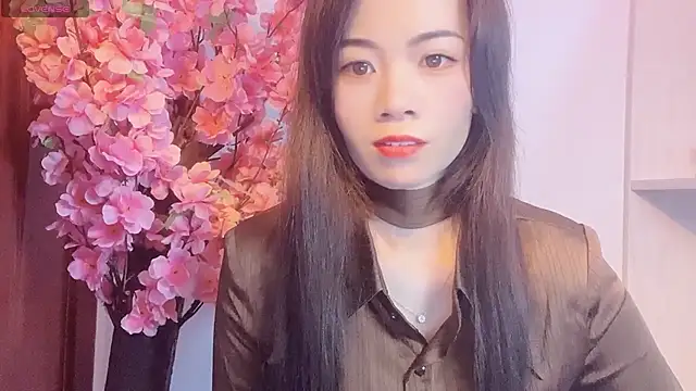 Snapshot of Lynnalltop-165-KeKe chatting on November 2025 06:58:02 AM Lynnalltop-165-KeKe online show from November 2025 06:58:02 AM