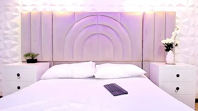 Snapshot of rebeca_brown_ chatting on November 2025 12:07:01 PM rebeca brown online show from November 2025 12:07:01 PM