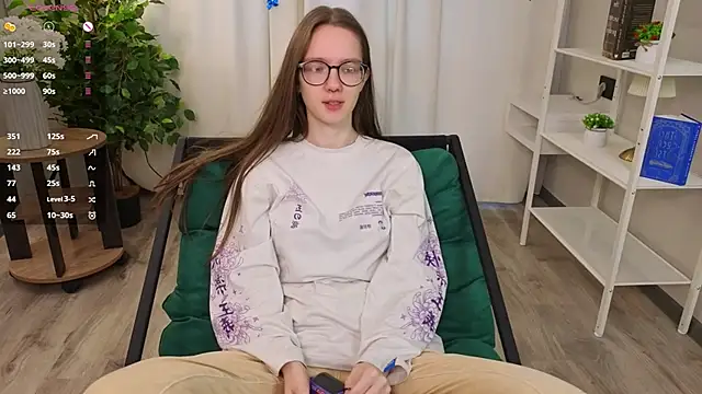 Snapshot of AiFusch chatting on April 2026 07:42:01 AM AiFusch online show from April 2026 07:42:01 AM