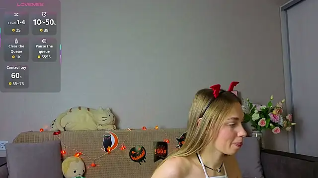 ElizaPurrr online show from October 2025 11:17:01 AM