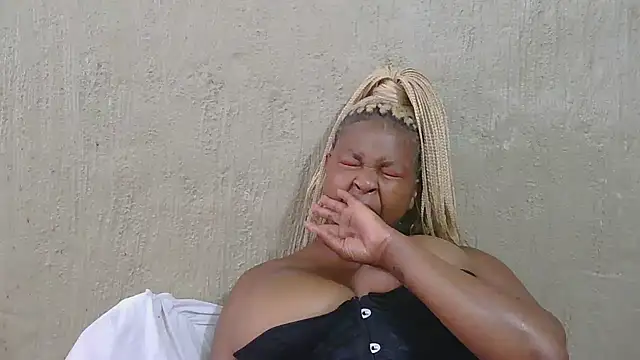 ZuriVixen online show from October 2025 09:32:02 AM