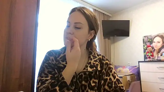 MeadowEyes online show from February 2026 08:44:01 AM