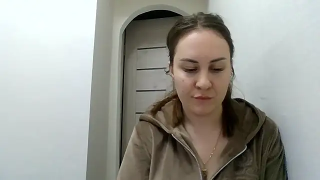 Snapshot of MeadowEyes chatting on April 2026 04:43:02 PM MeadowEyes online show from April 2026 04:43:02 PM
