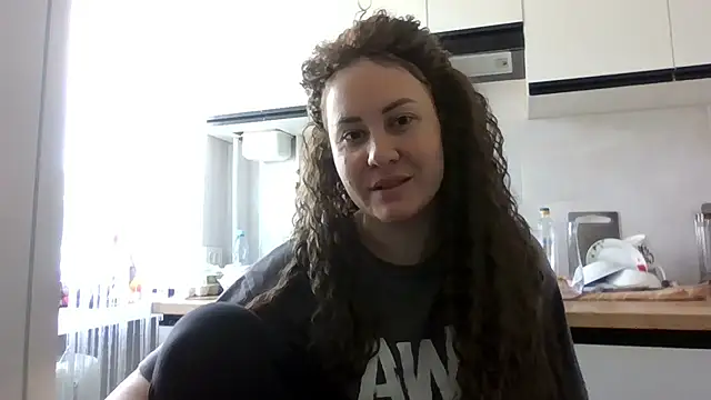 Snapshot of MeadowEyes chatting on May 2026 11:27:02 AM MeadowEyes online show from May 2026 11:27:02 AM